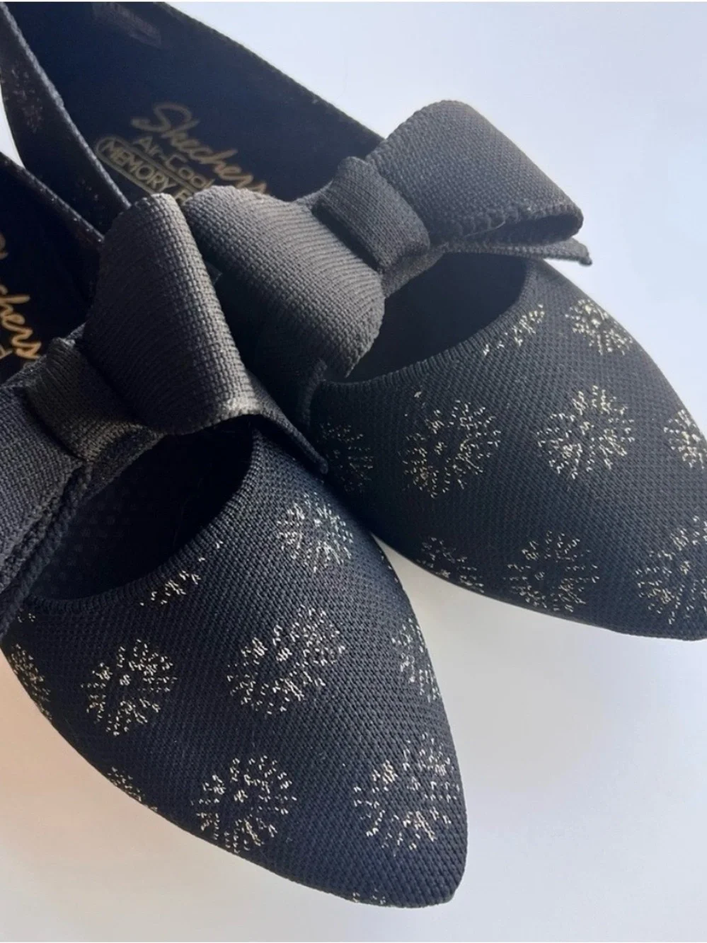 Sketchers Cleo Black Bow Ballet Flats 7 NWOT Tried On